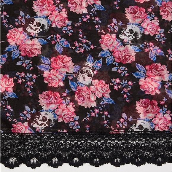 Lace Trim Rose Skull Scarf - Picture 2 of 2